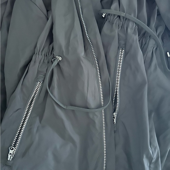 Zara Pocketable Windbreaker Hooded Jacket , Size M, Black - Picture 5 of 7